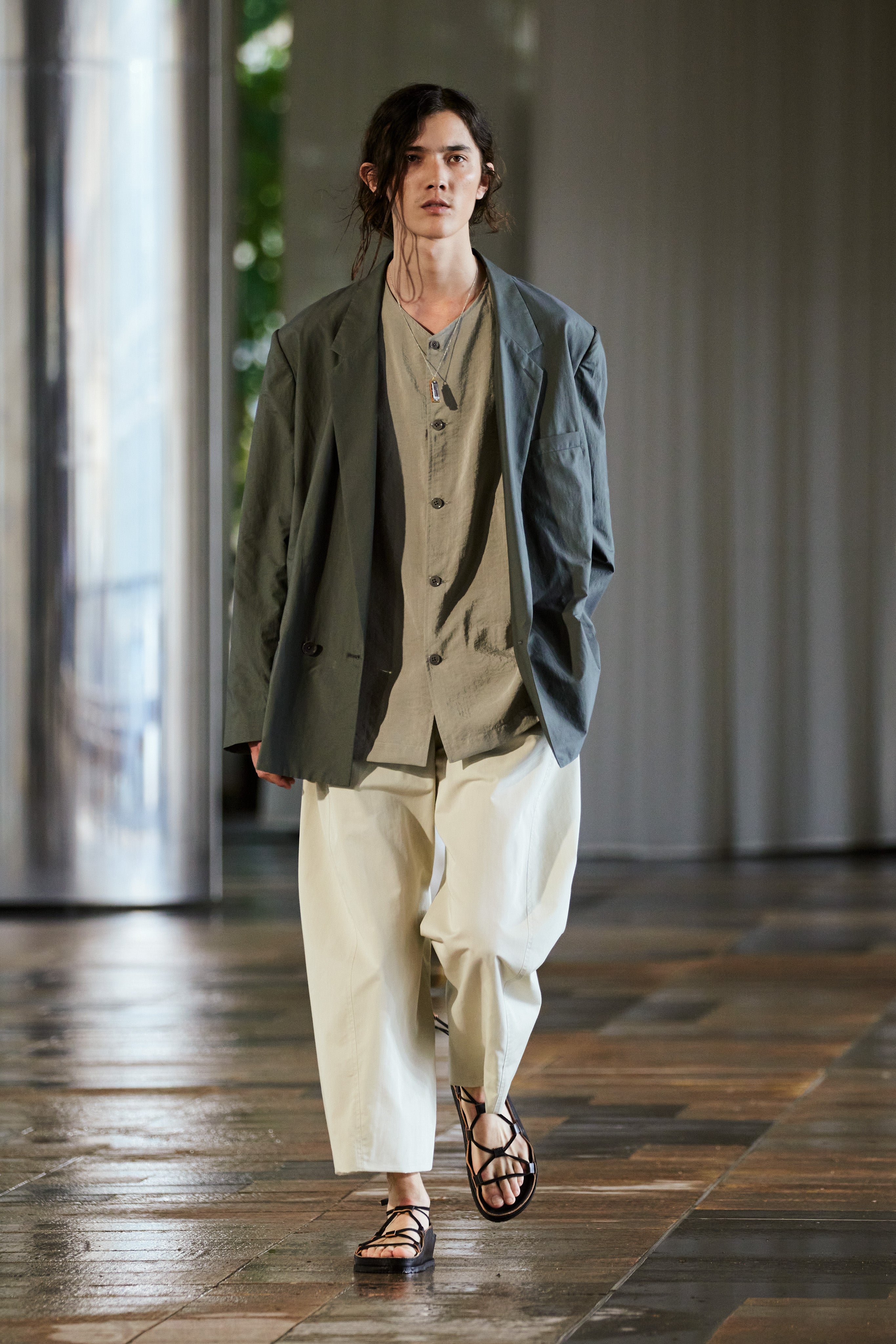 LOOK 35