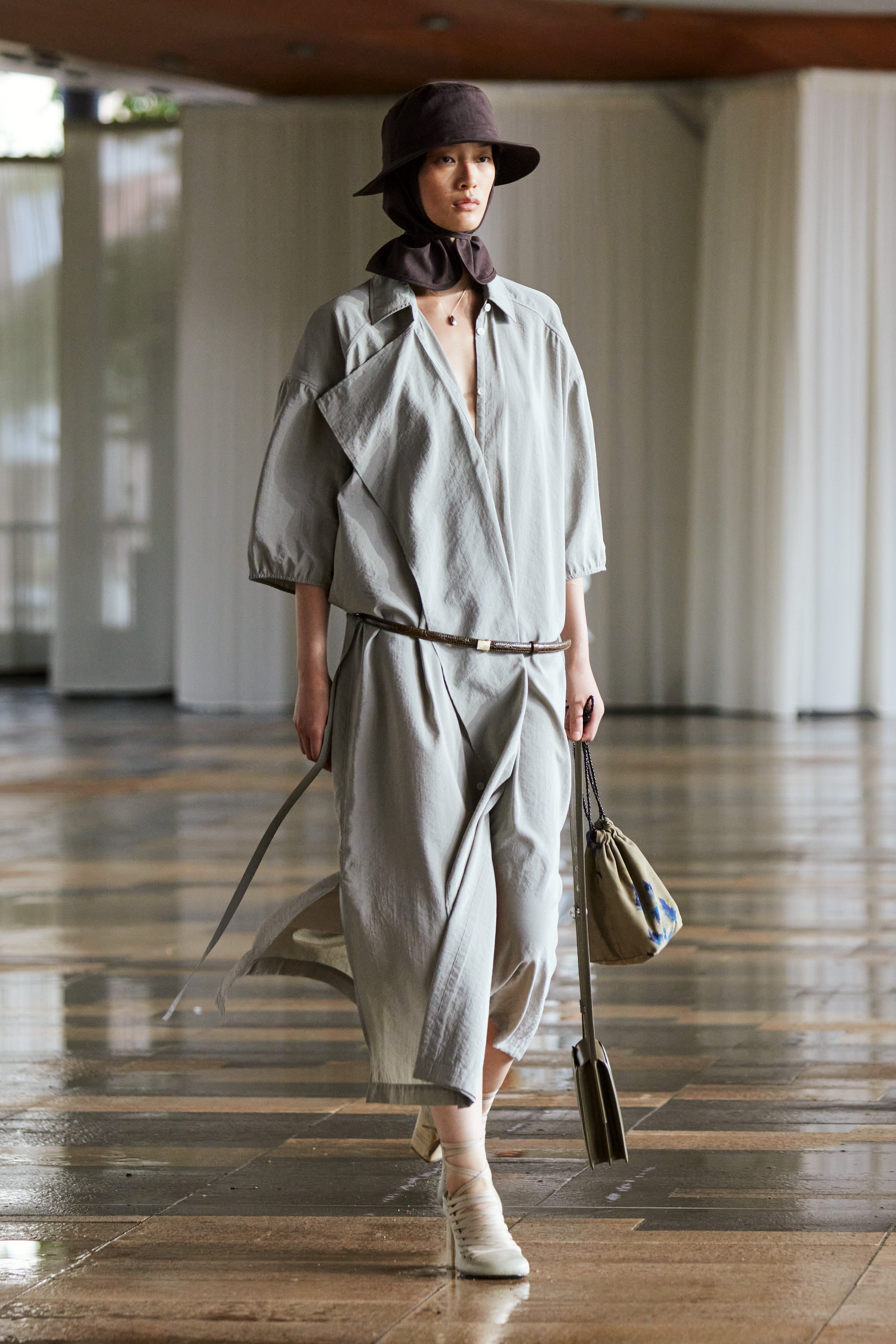 LOOK 37