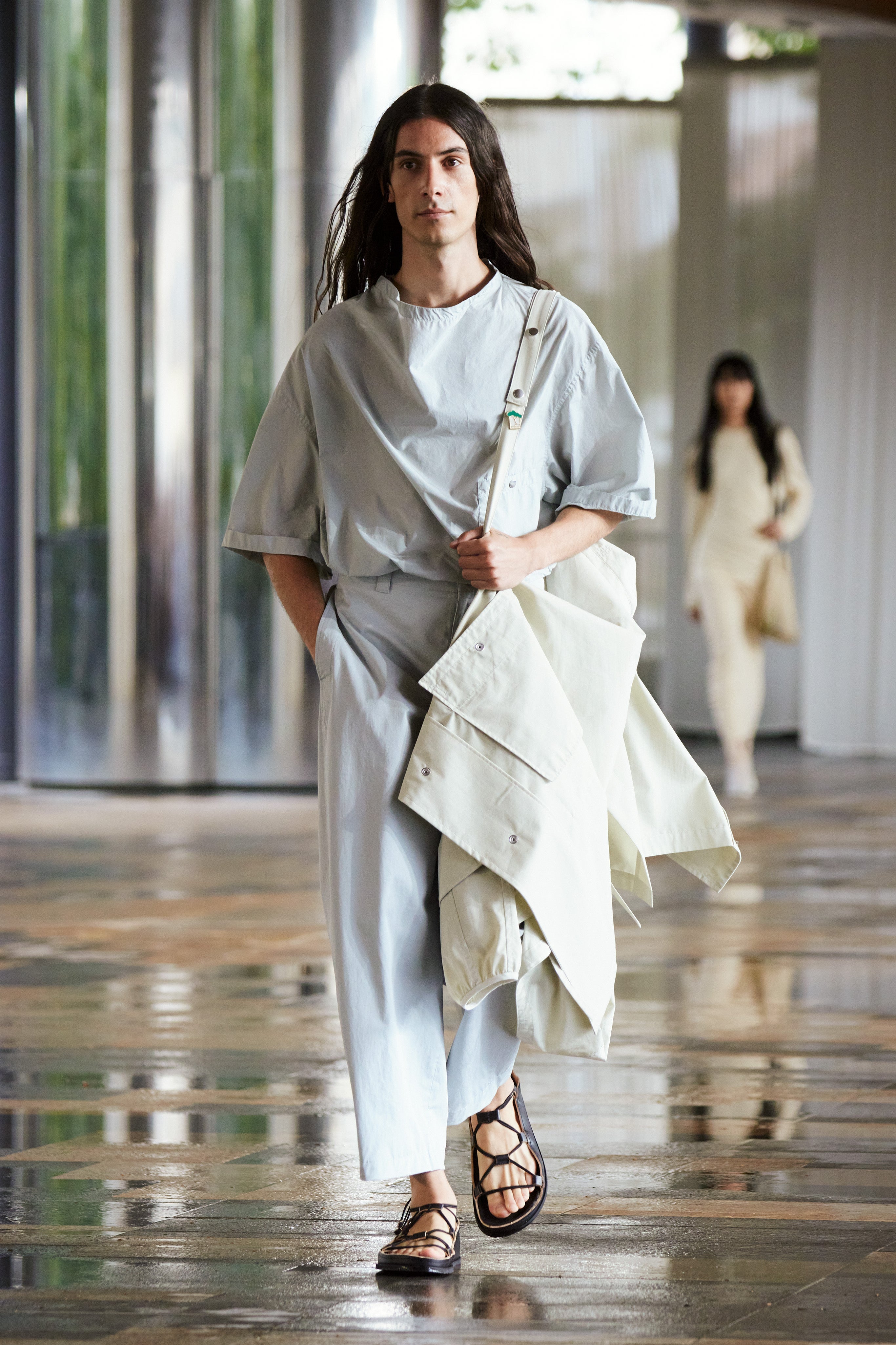 LOOK 47