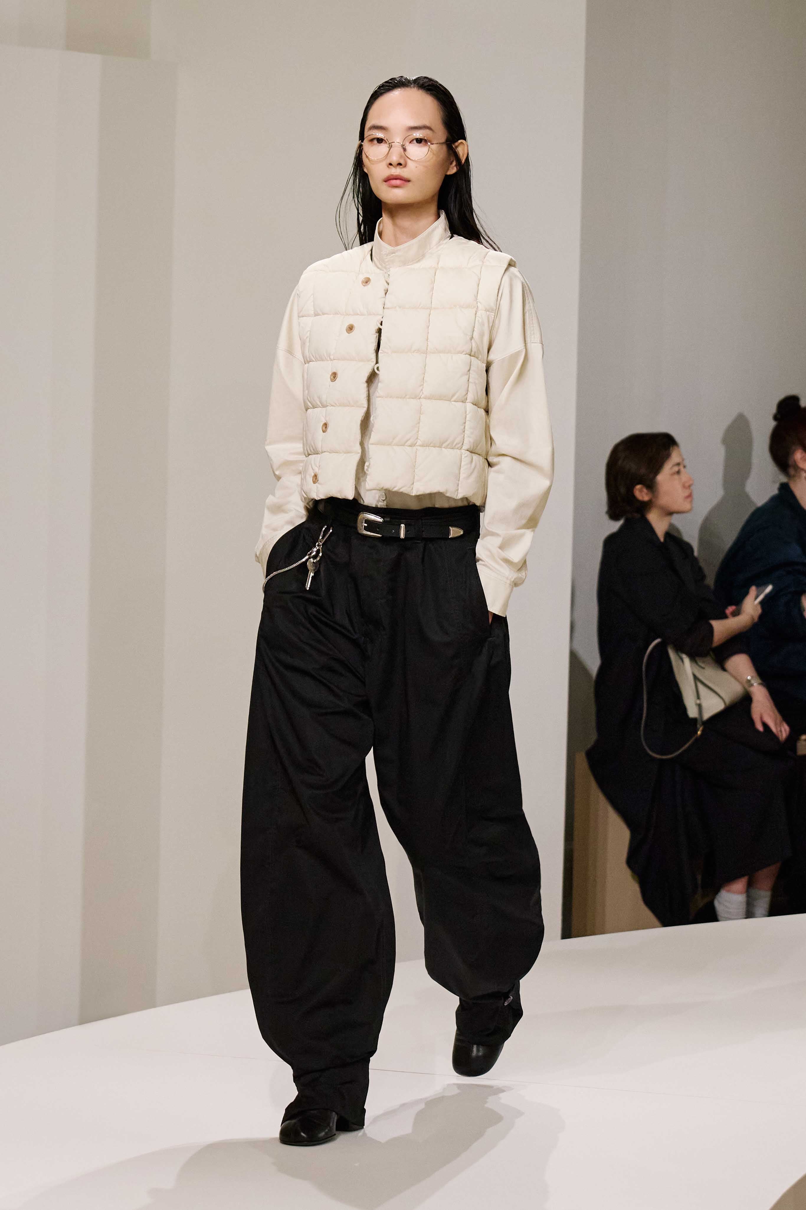 LOOK 11