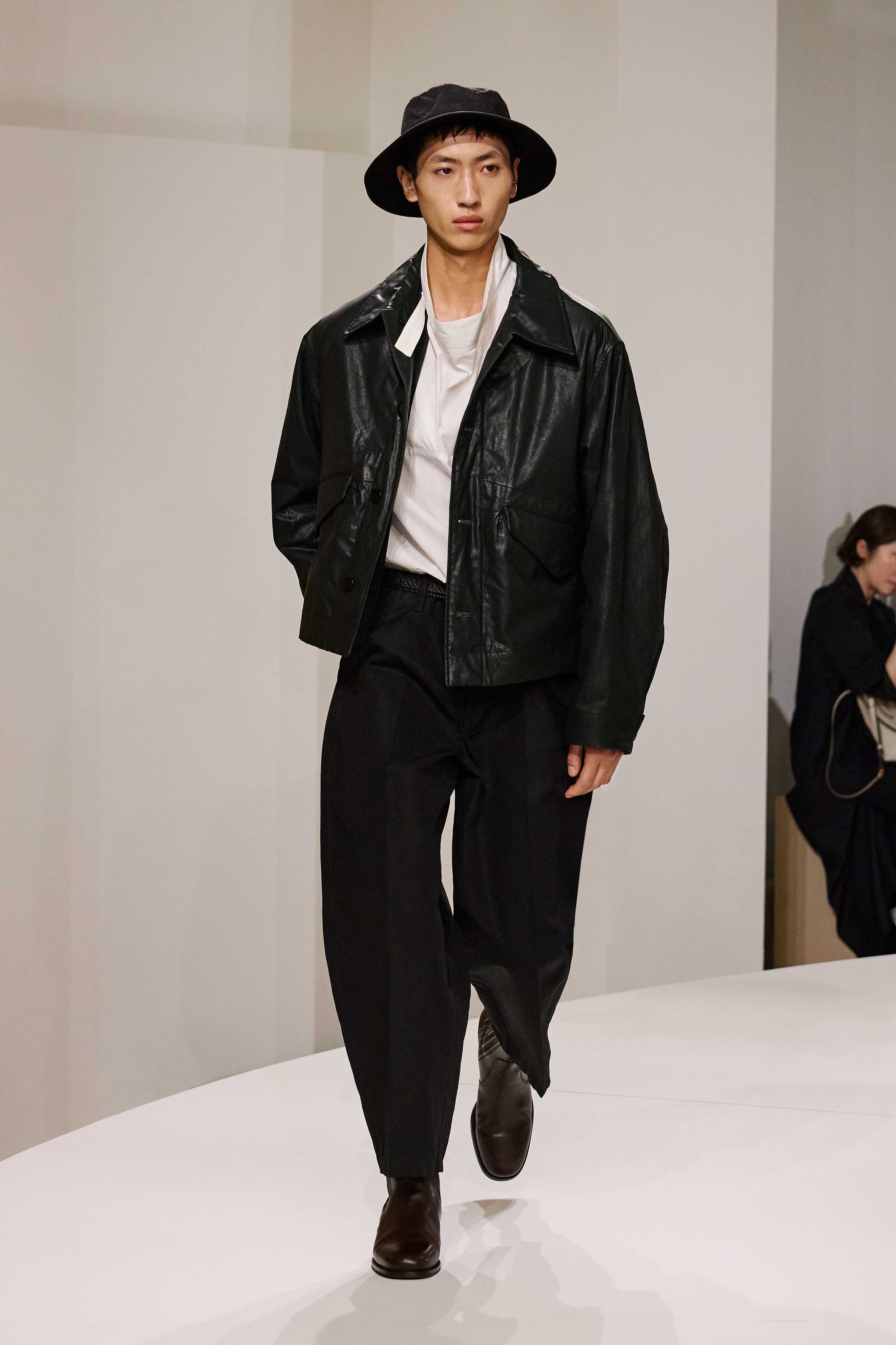 LOOK 16