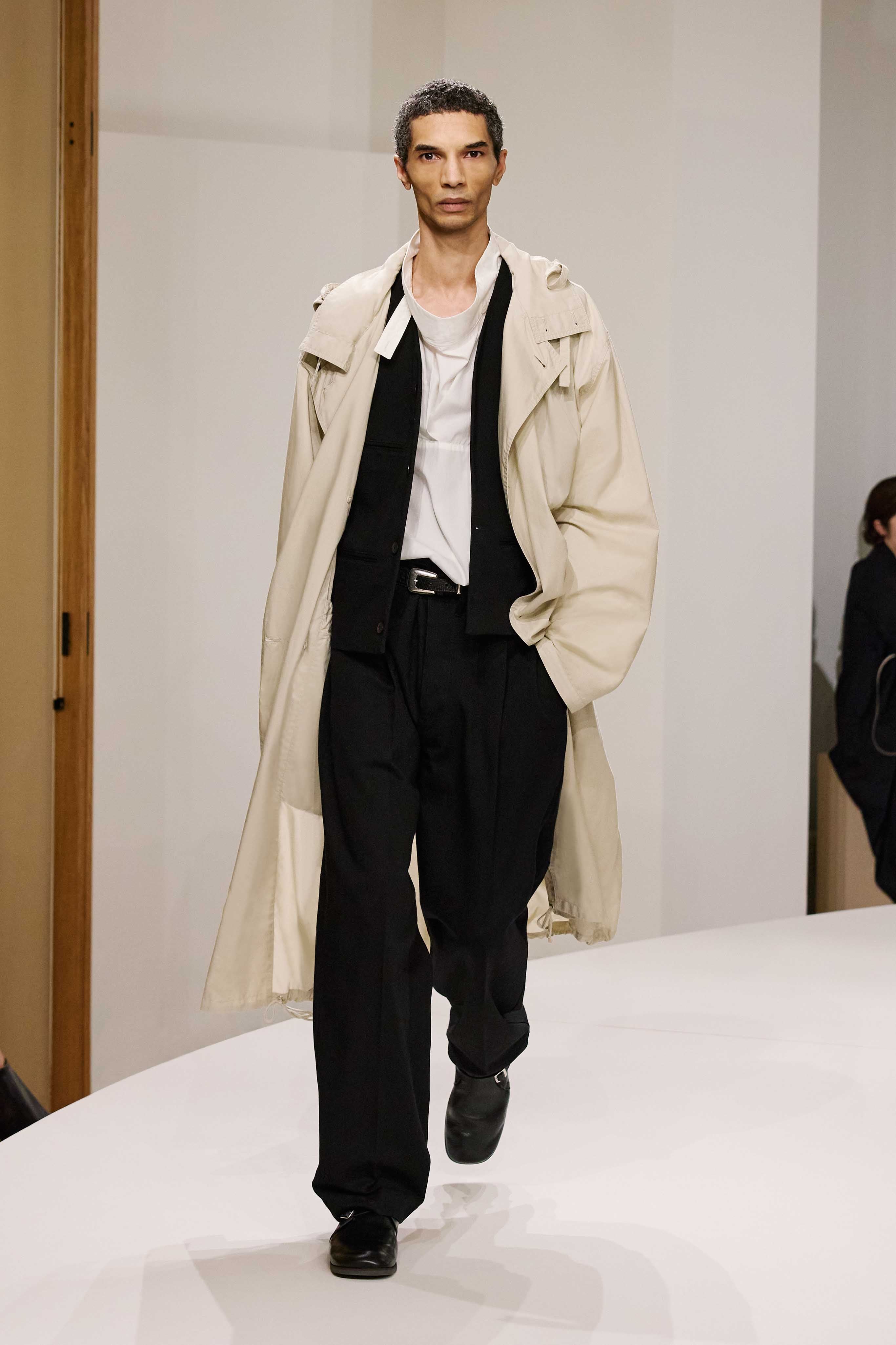 LOOK 17