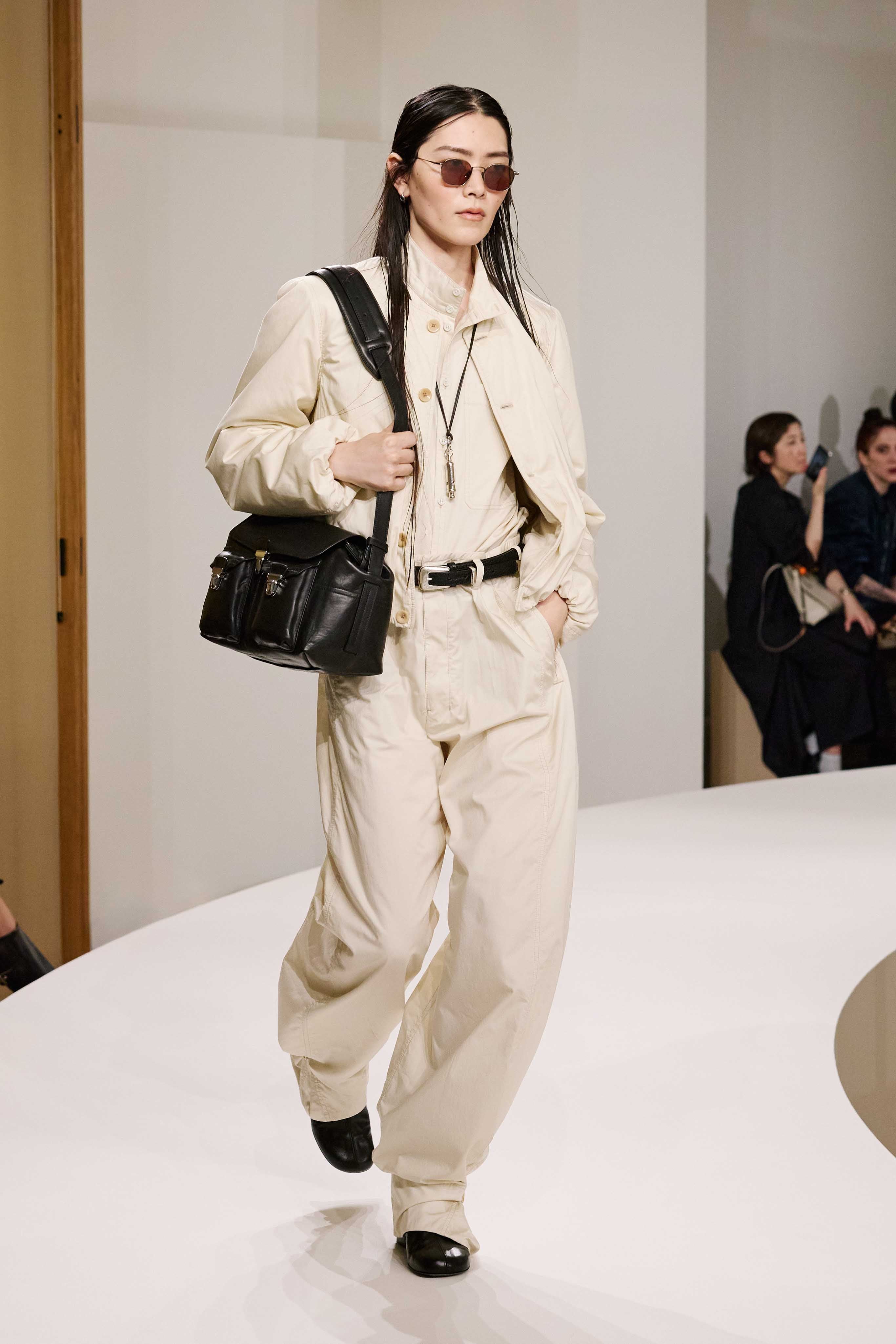 LOOK 18