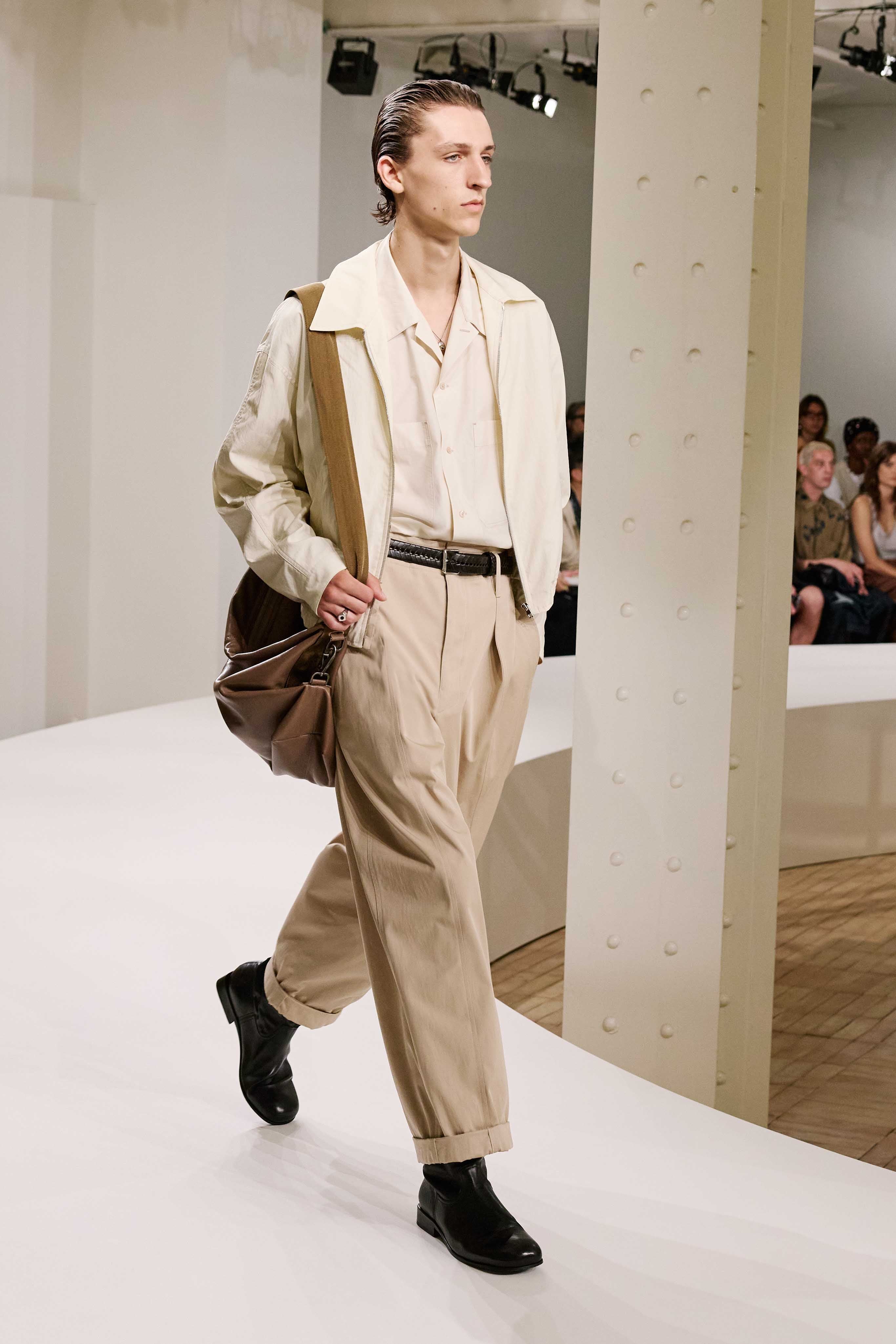 LOOK 22