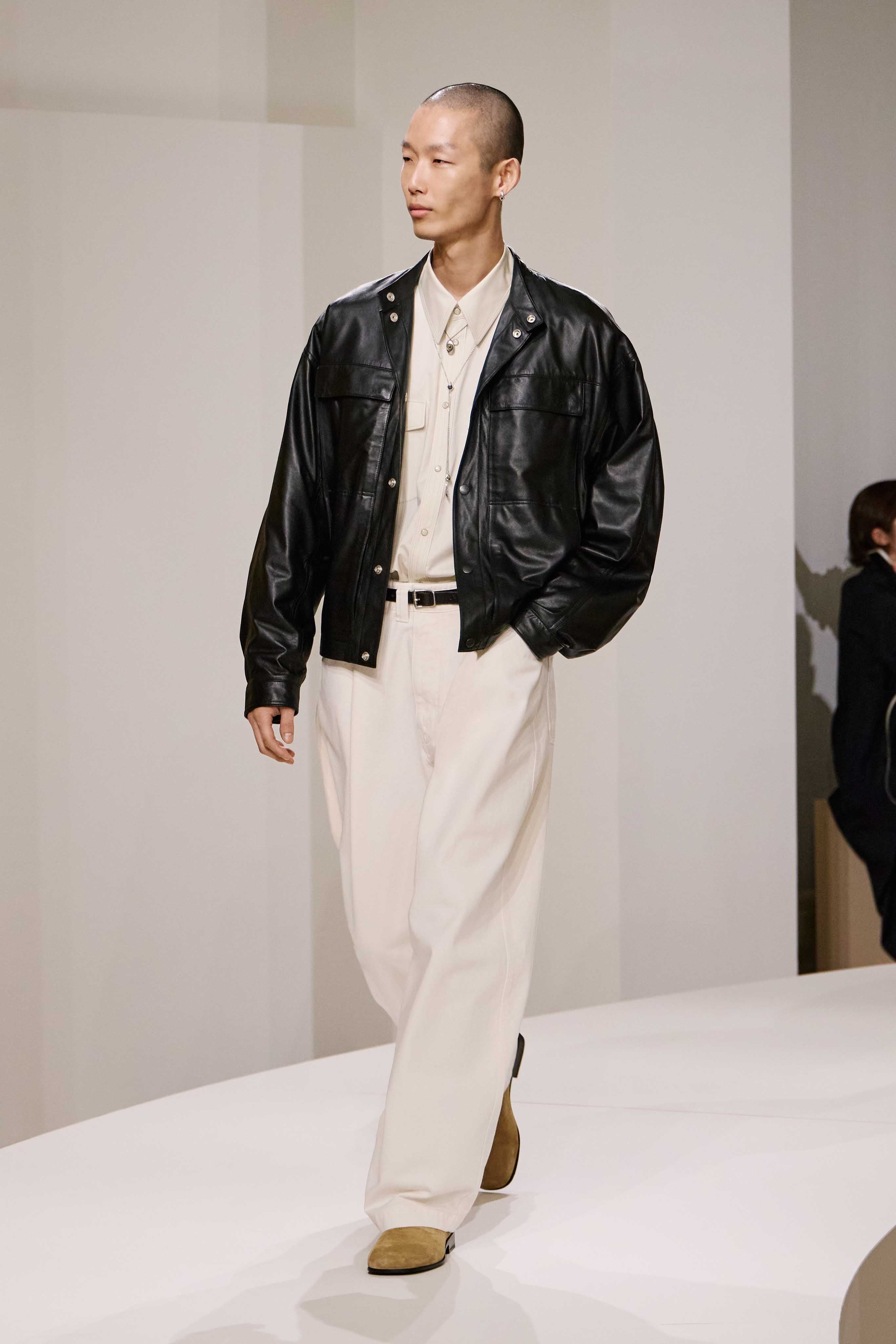 LOOK 26