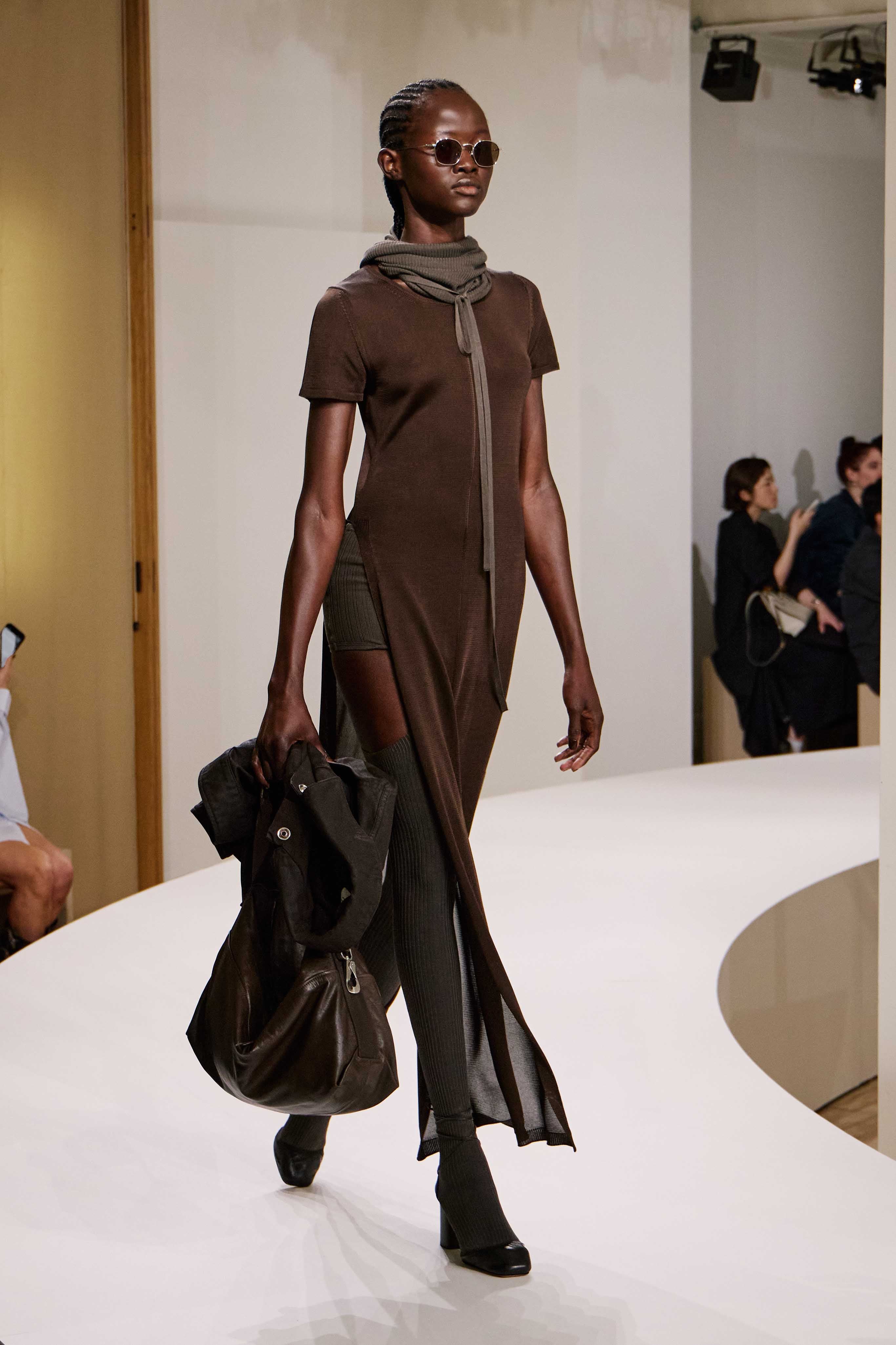 LOOK 34