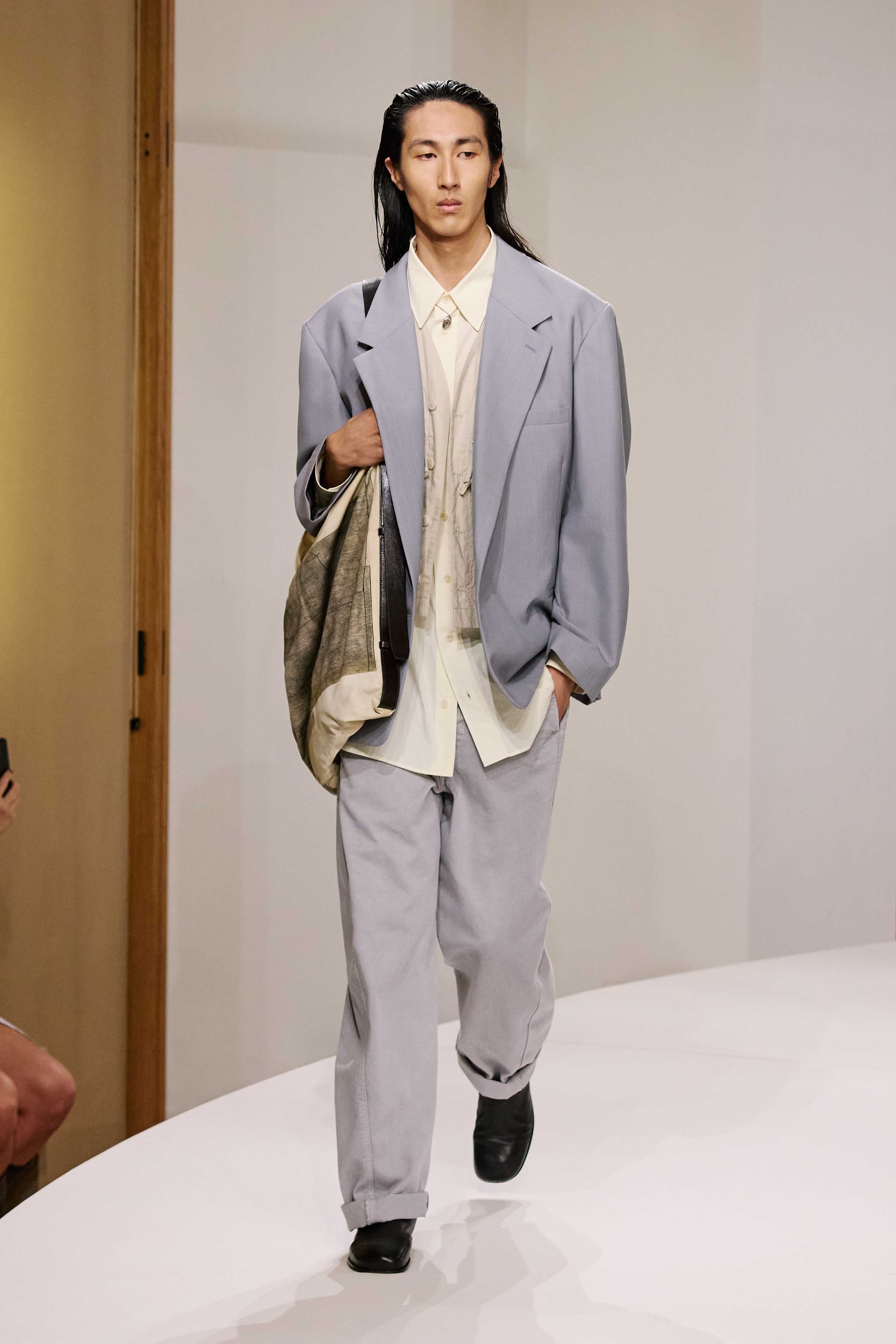 LOOK 46