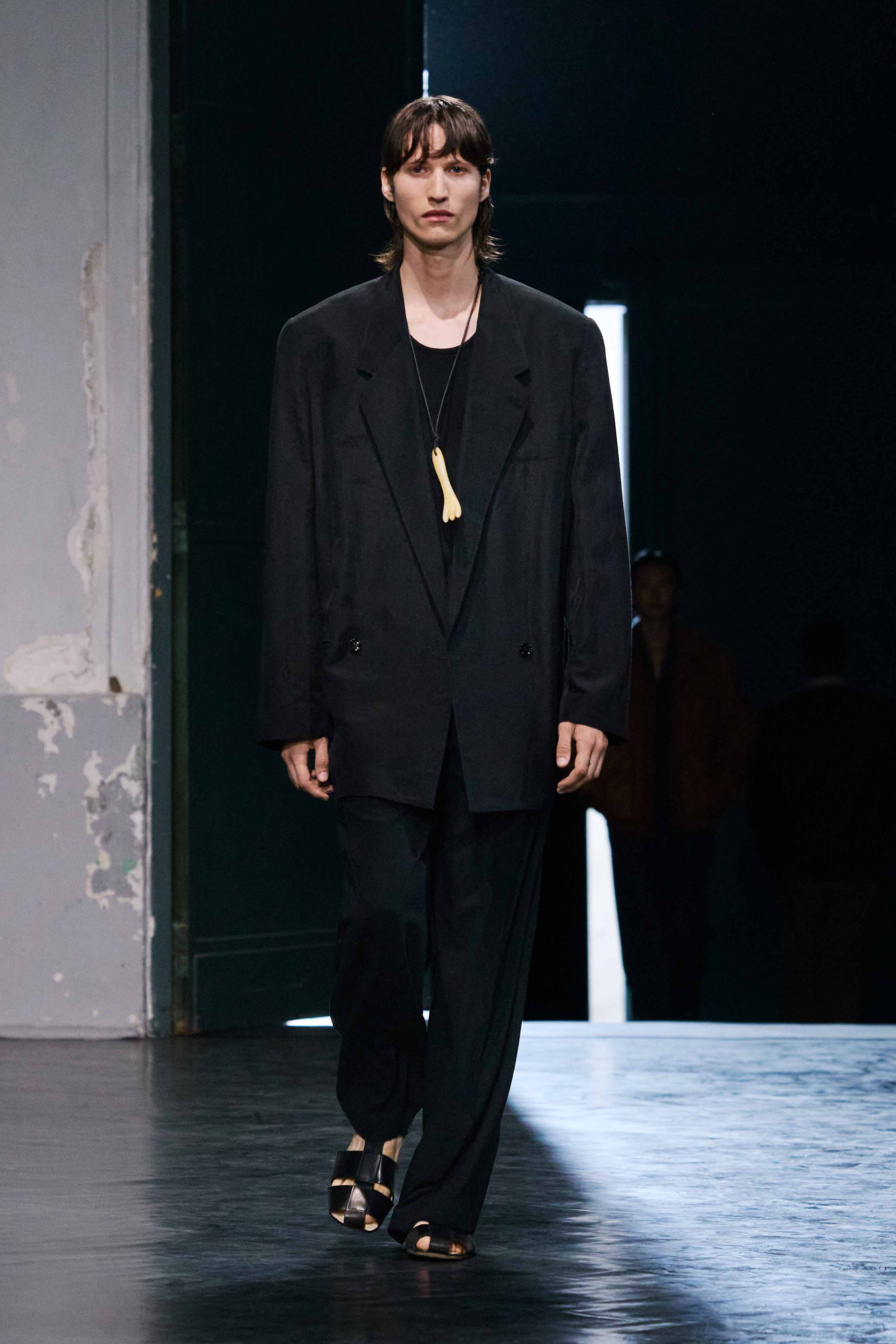 LOOK 24