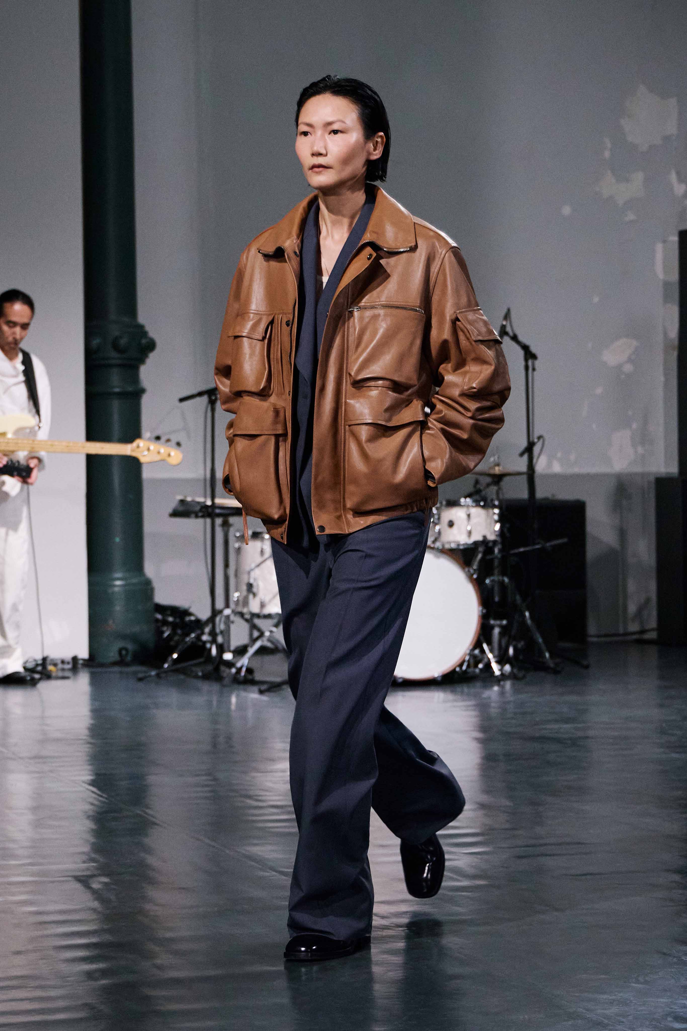 LOOK 25