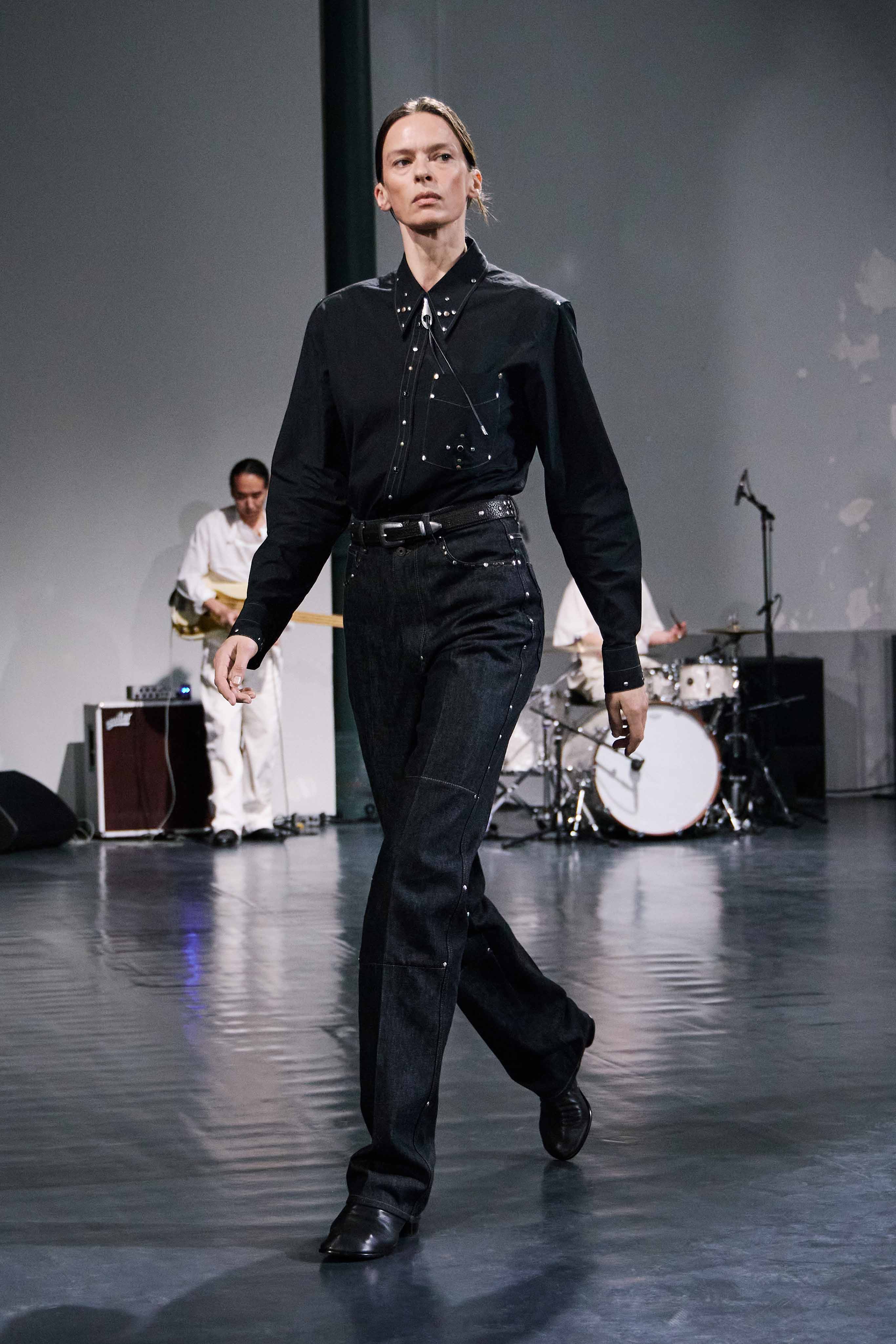 LOOK 28