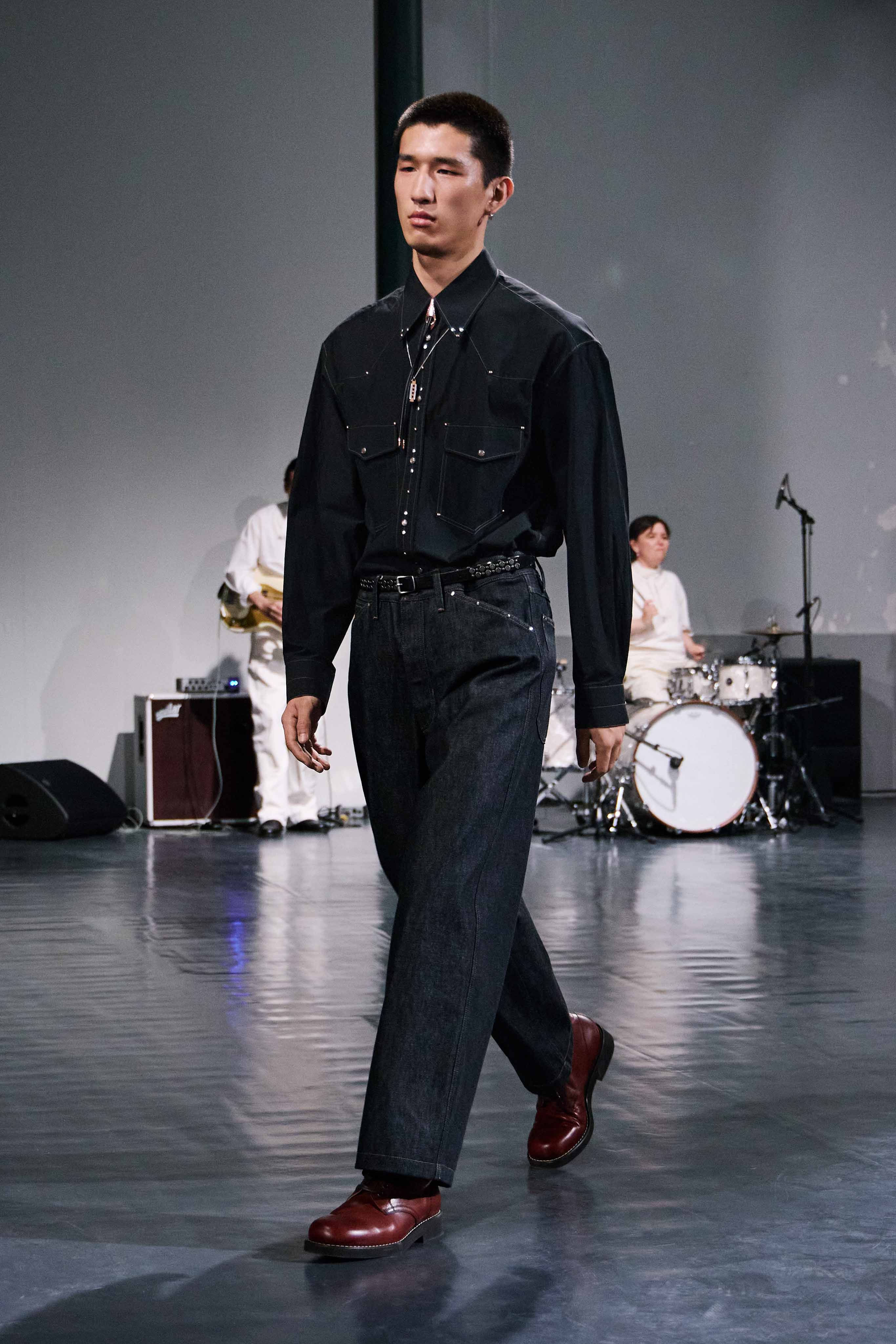 LOOK 29