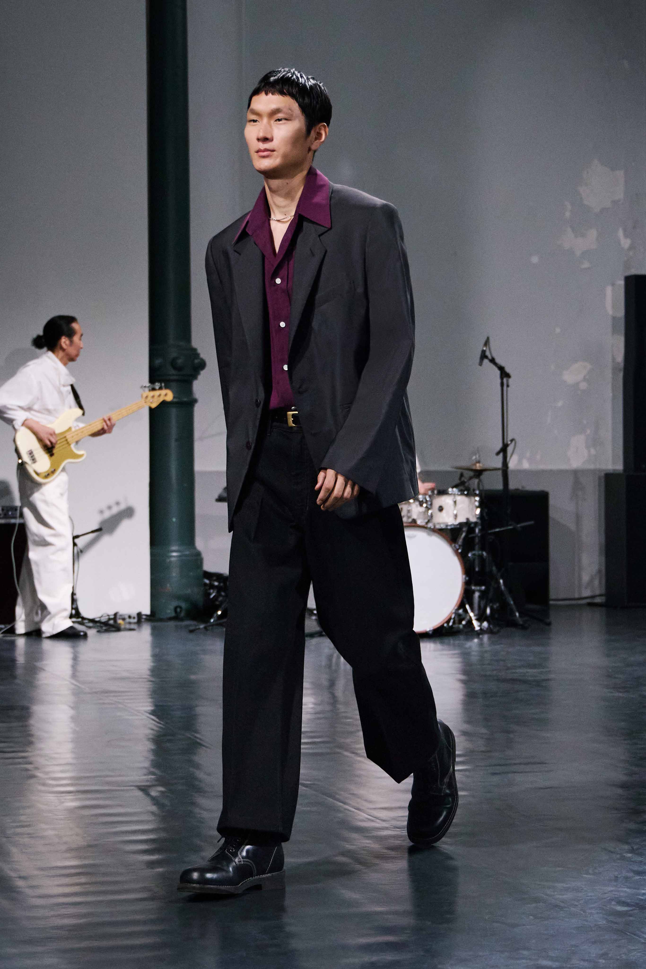 LOOK 46
