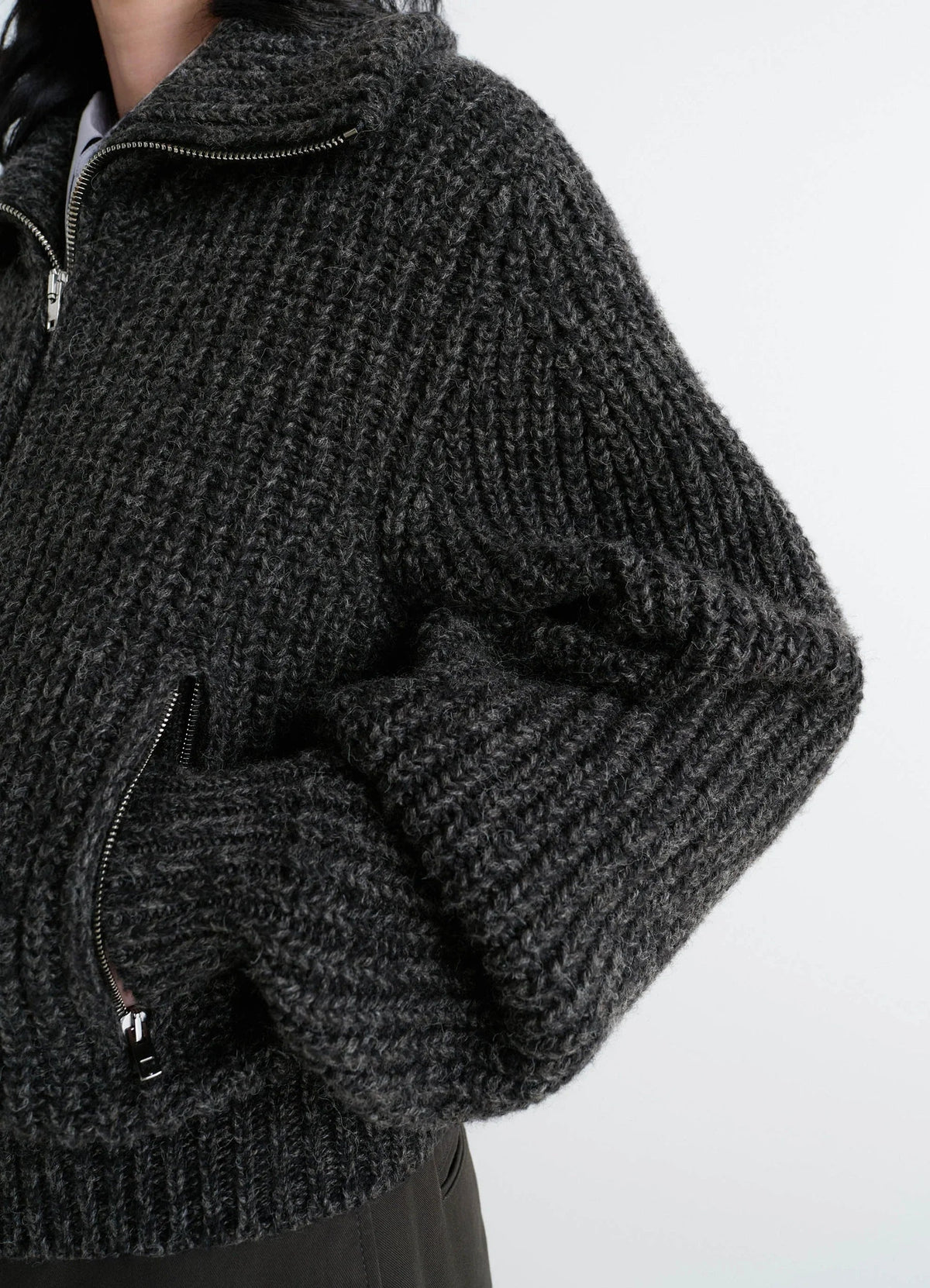 ZIPPED CARDIGAN