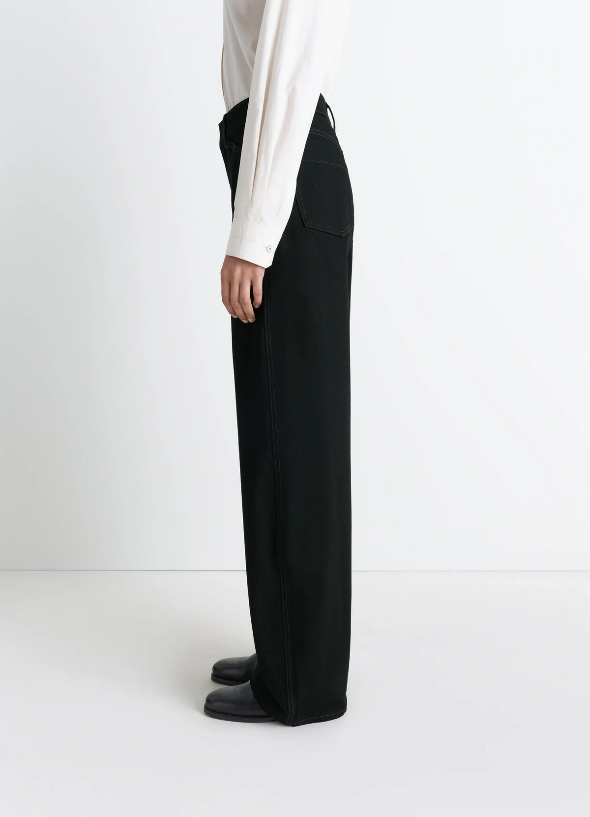 HIGH WAISTED CURVED PANTS