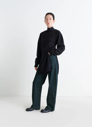 HIGH WAISTED CURVED PANTS