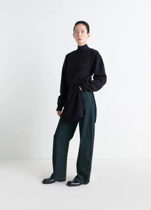 HIGH WAISTED CURVED PANTS