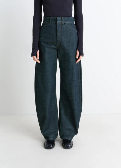 HIGH WAISTED CURVED PANTS