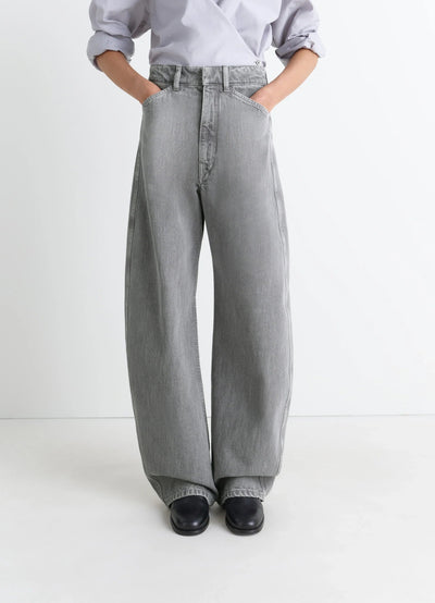 HIGH WAISTED CURVED PANTS