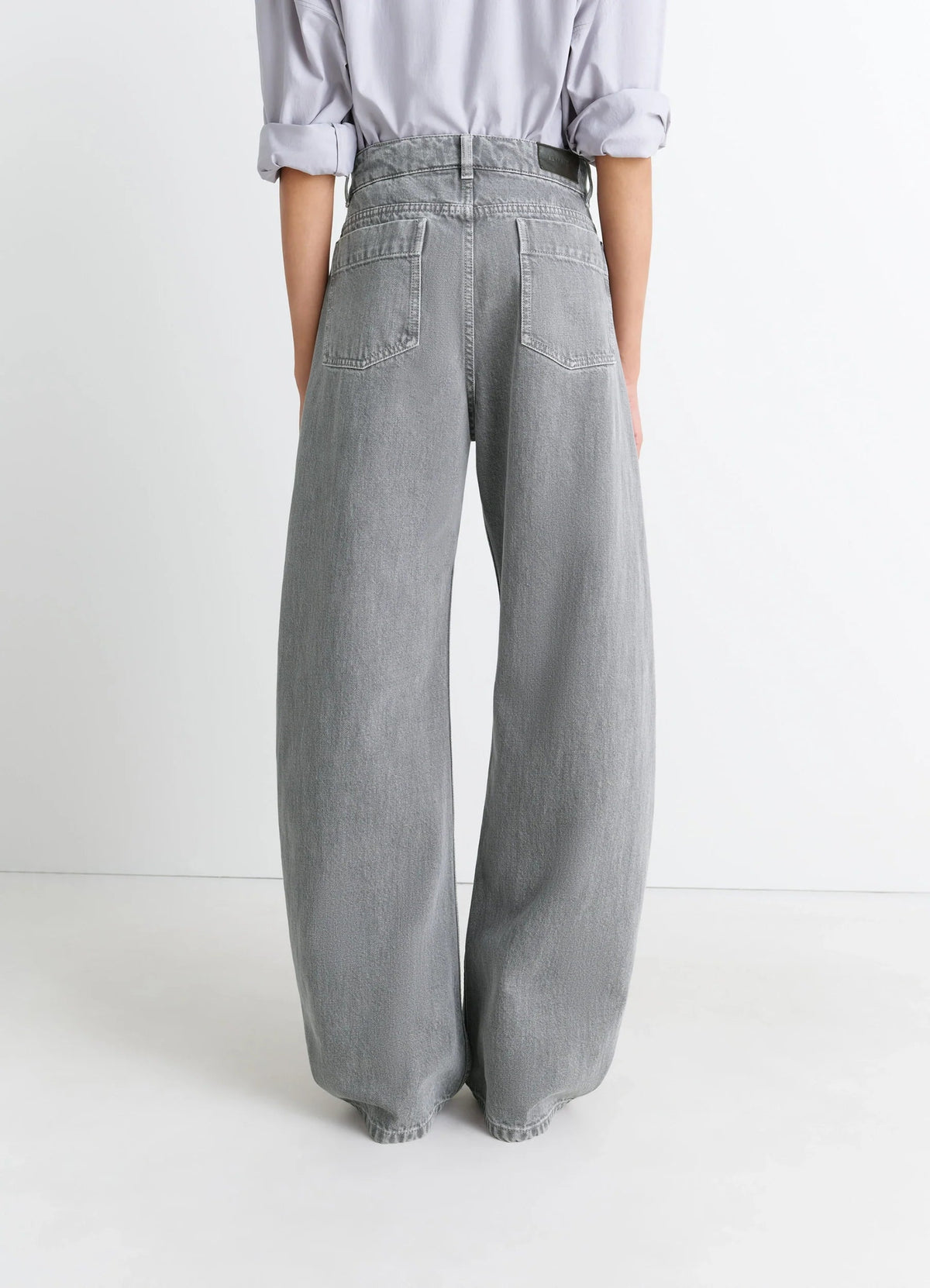 HIGH WAISTED CURVED PANTS