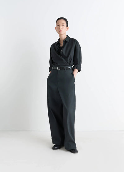 STRAIGHT COLLAR TWISTED SHIRT