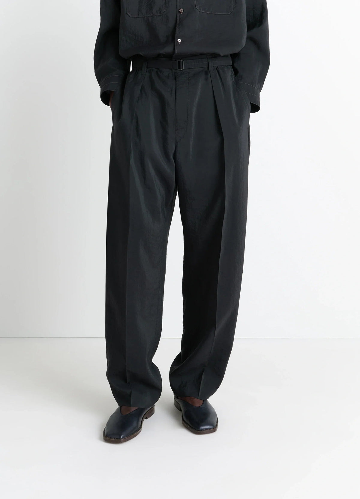 CONVERTIBLE COLLAR SHIRT