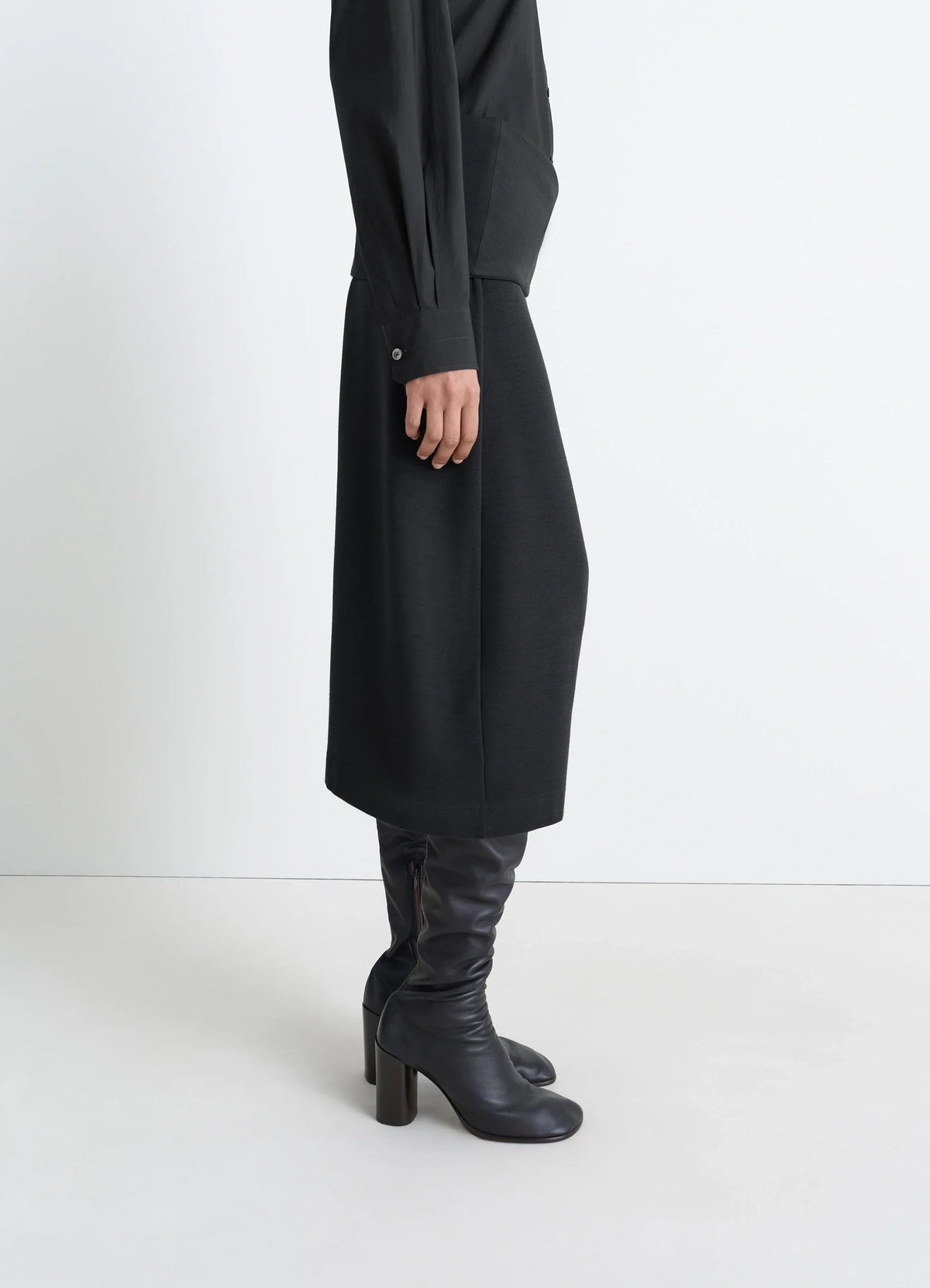 TWISTED HEM SKIRT