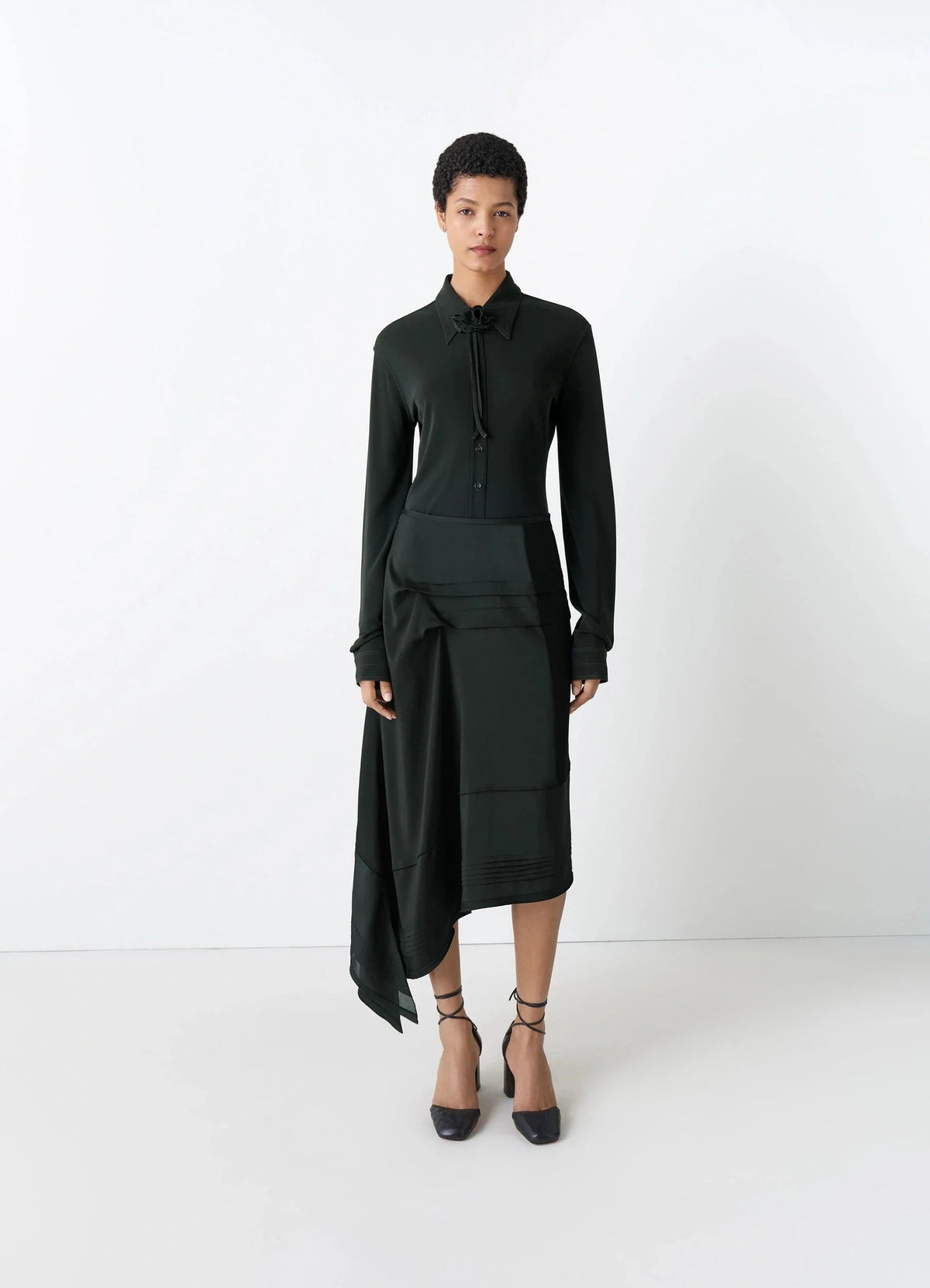 SKIRT WITH PLEATS