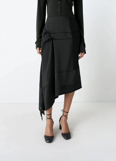 SKIRT WITH PLEATS