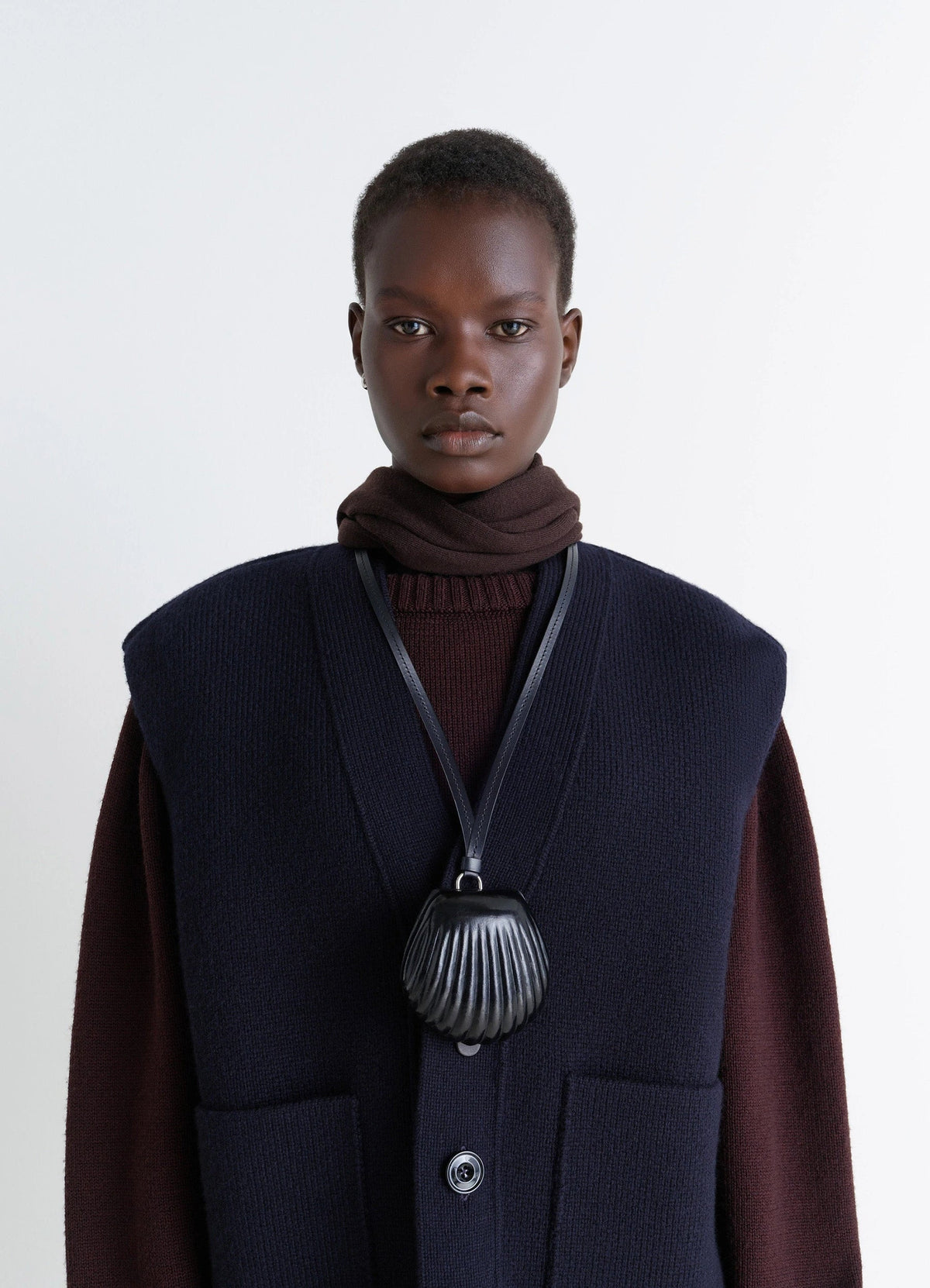 CARLOS SHELL COIN PURSE NECKLACE