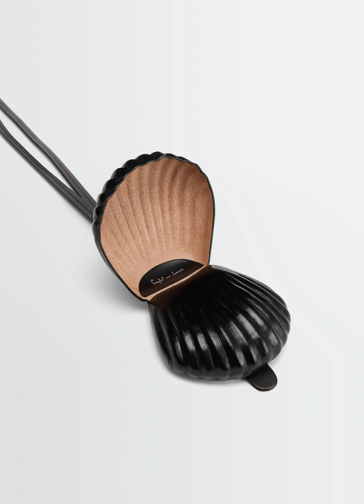 CARLOS SHELL COIN PURSE NECKLACE