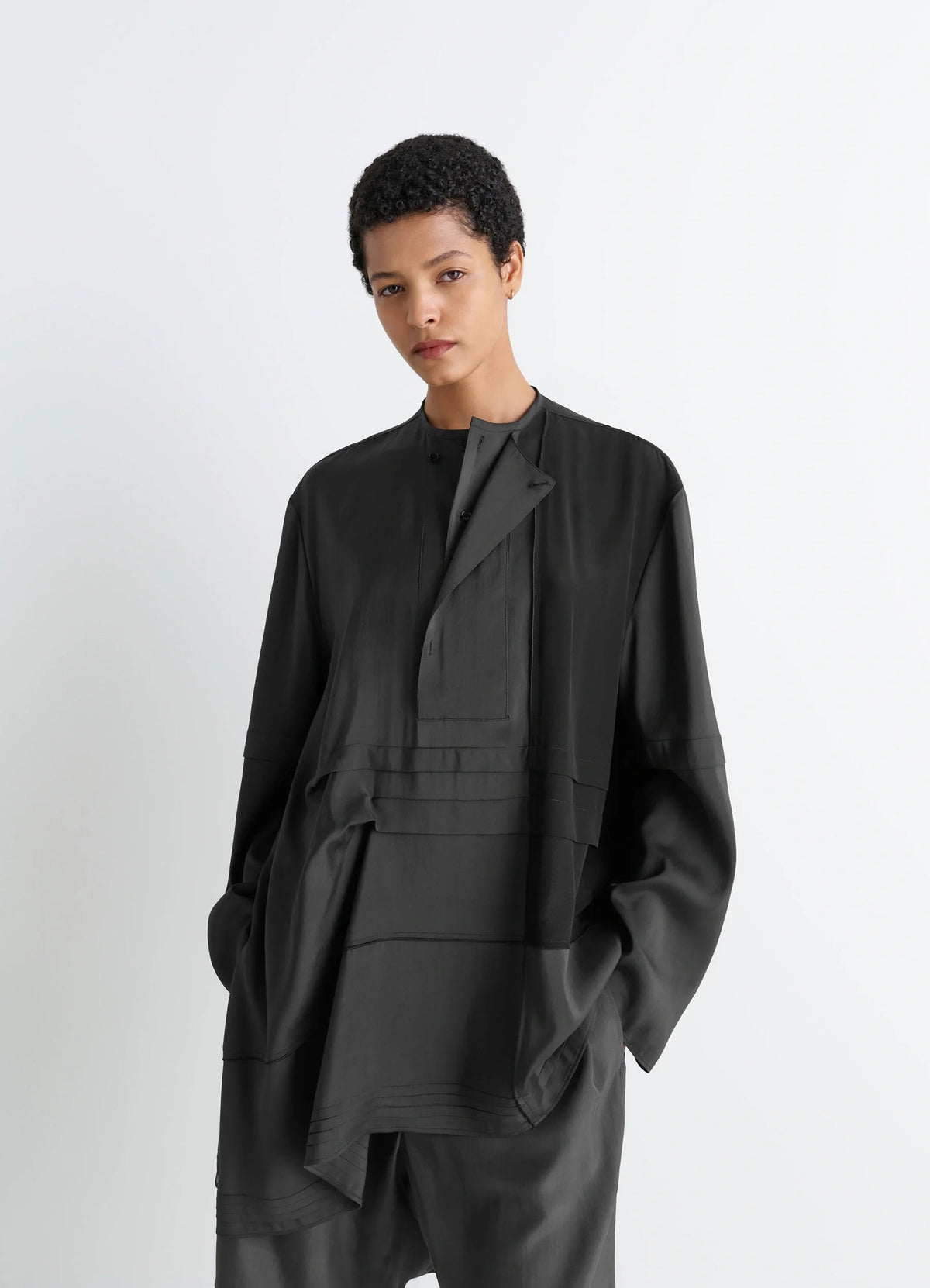BLOUSE WITH PLEATS