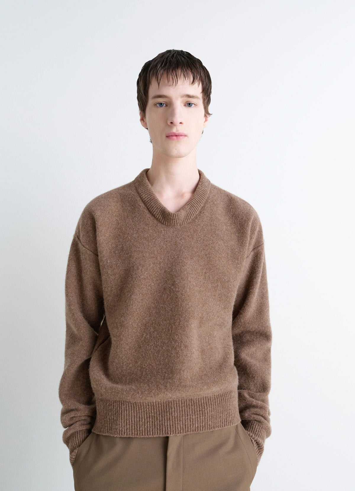 BOXY V NECK SWEATER