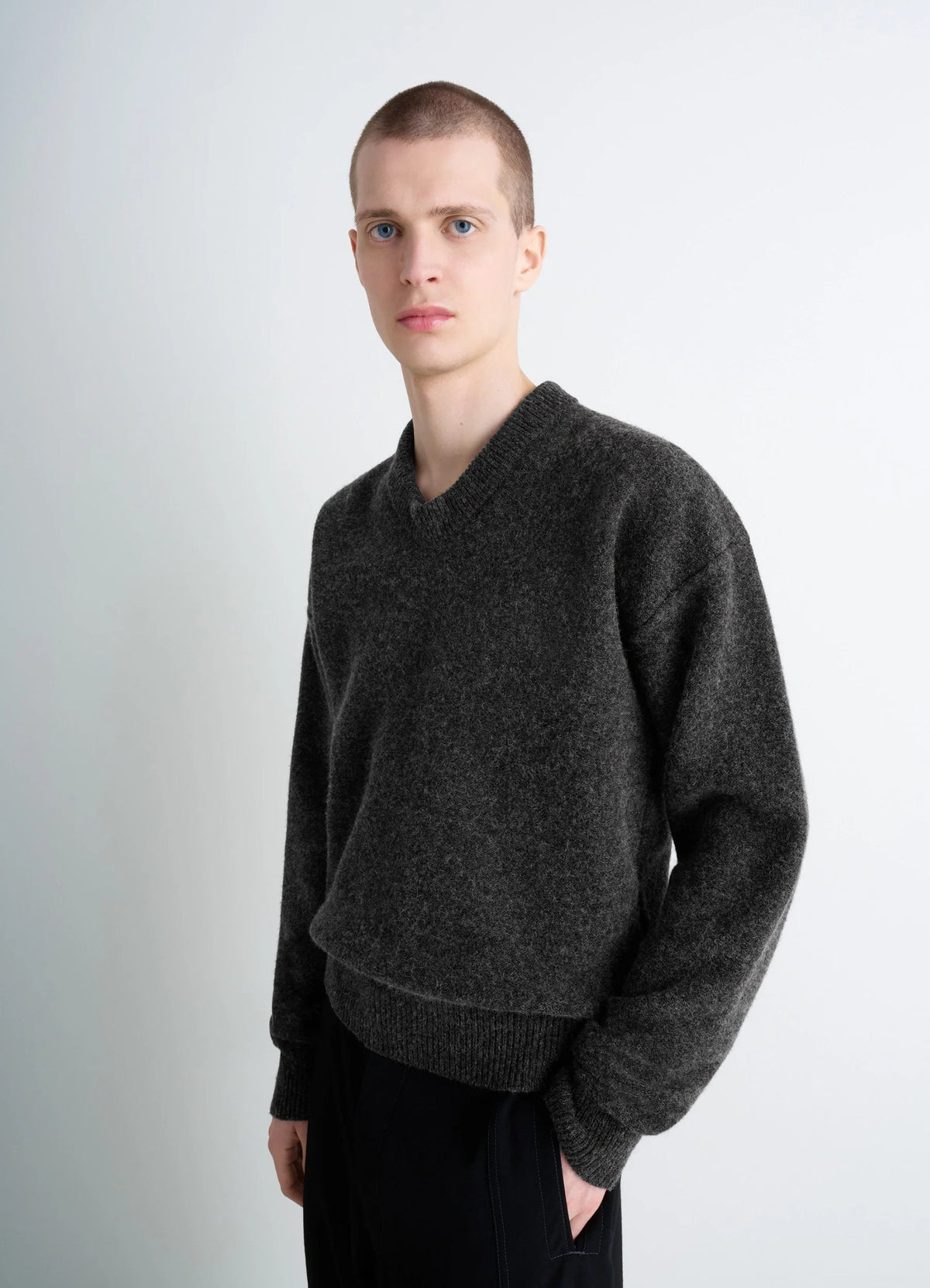 BOXY V NECK SWEATER