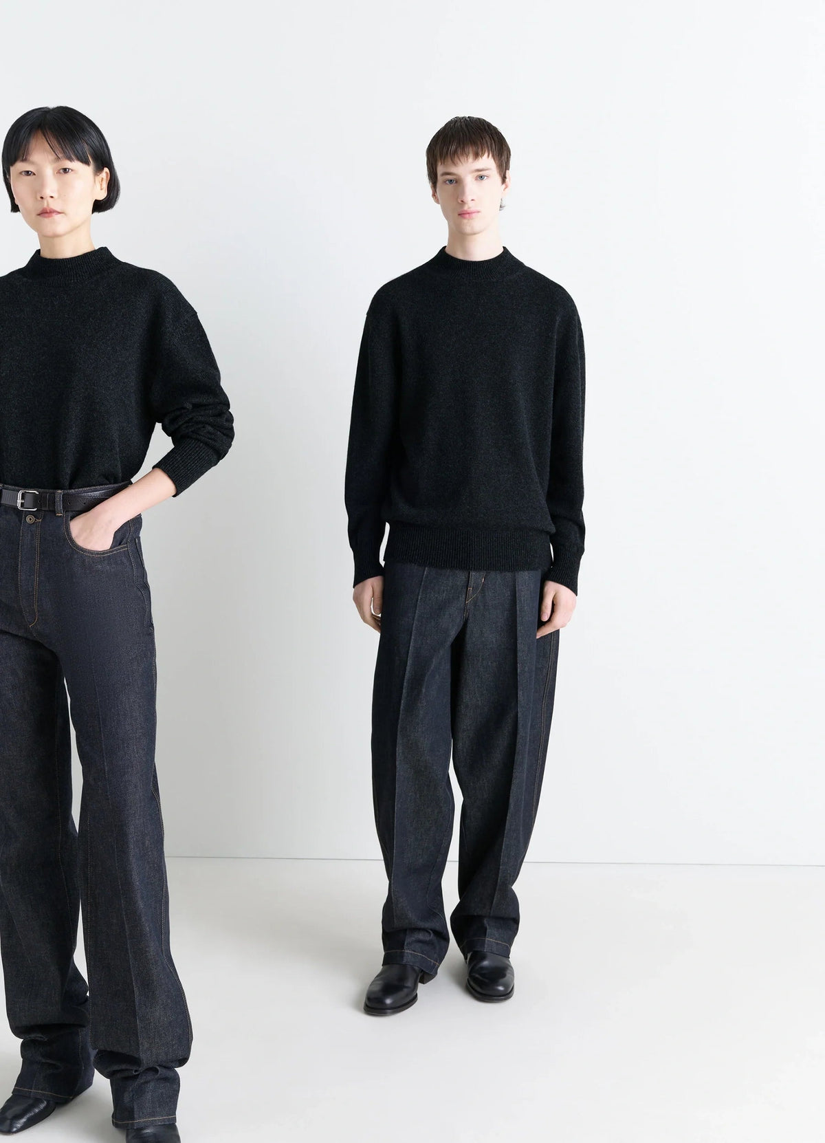 MOCK NECK SWEATER