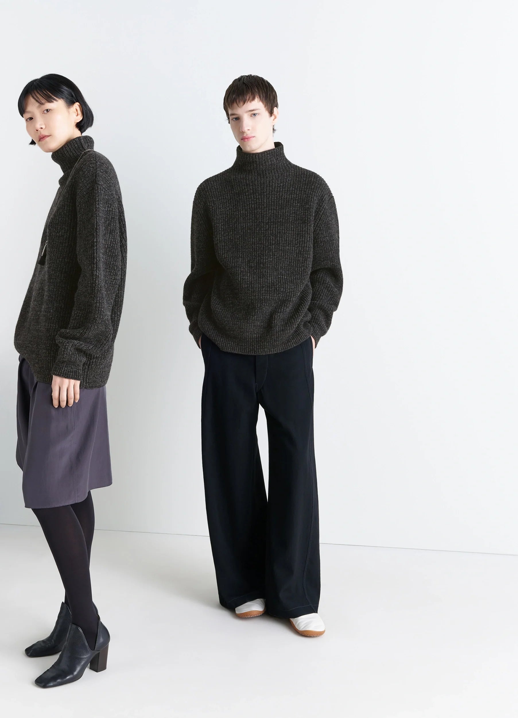 HIGH NECK SWEATER