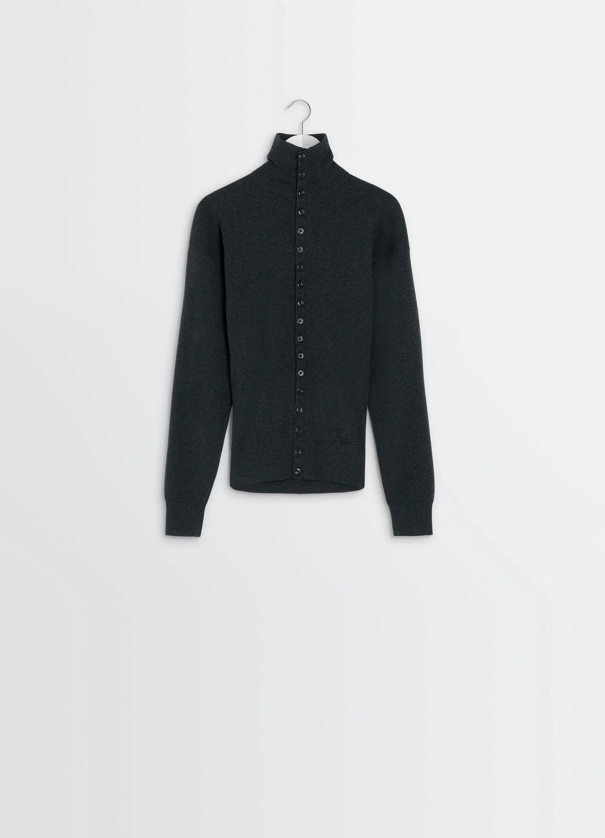 BUTTONED FITTED CARDIGAN