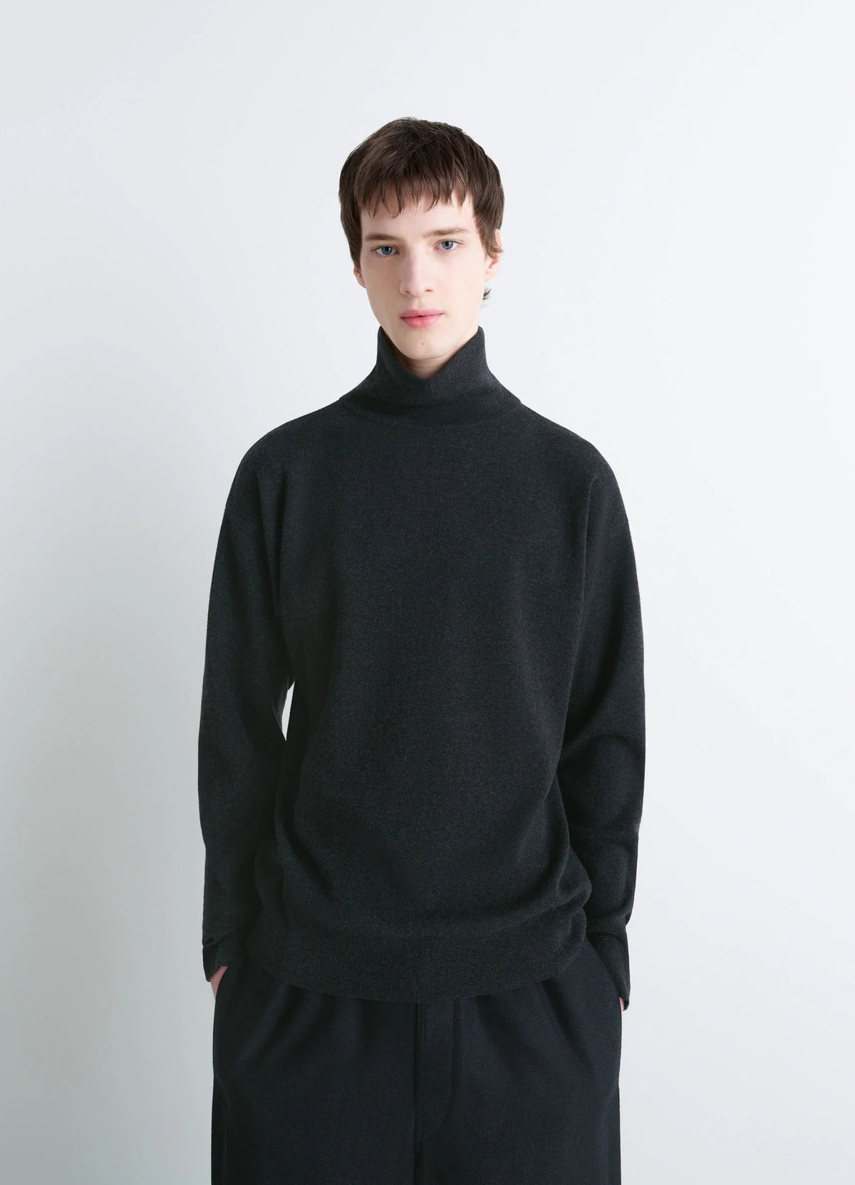 HIGH NECK SWEATER