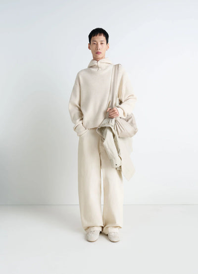 HOODED SWEATER
