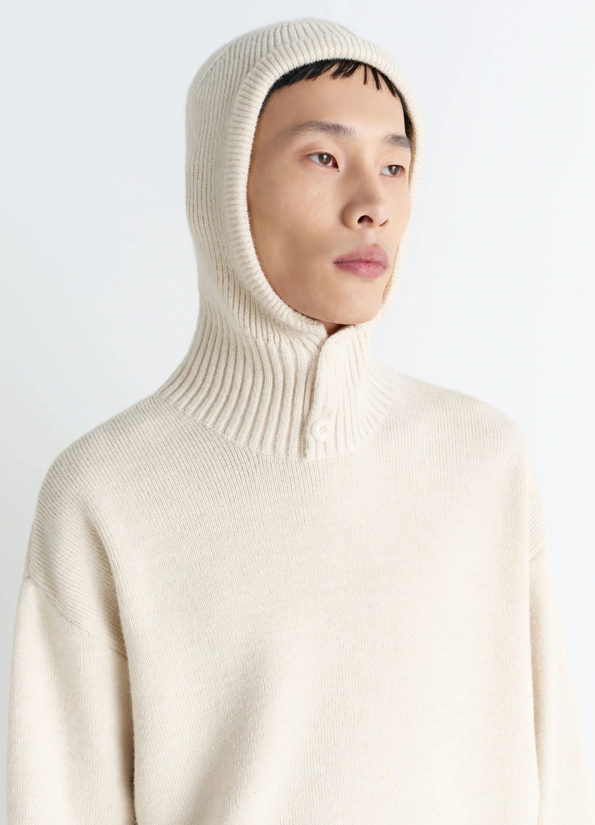 HOODED SWEATER